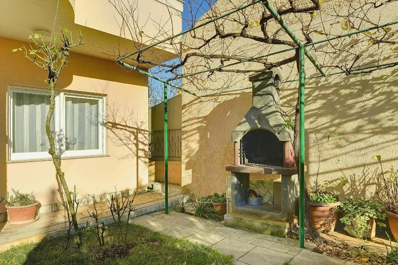 Apartment Ljuba بولا كرواتيا