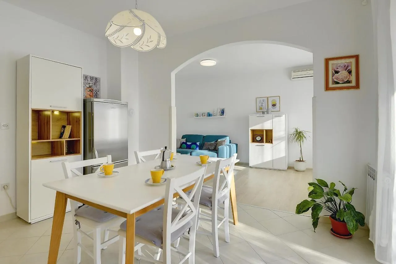 Apartment Ljuba بولا 0*,  كرواتيا