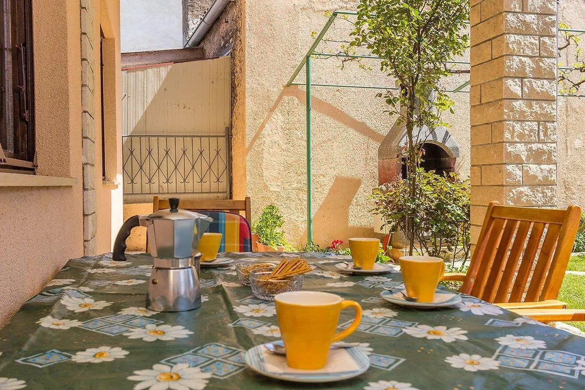 Apartment Ljuba بولا