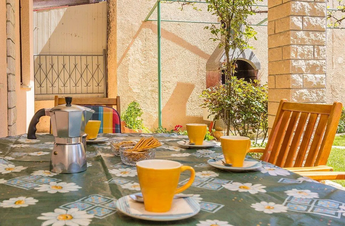 Apartment Ljuba بولا